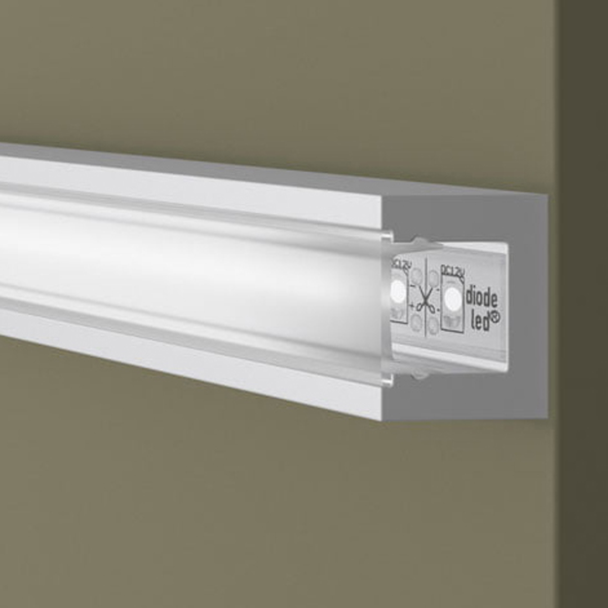 IL12 lijst 2 x 2,5 x 200 cm